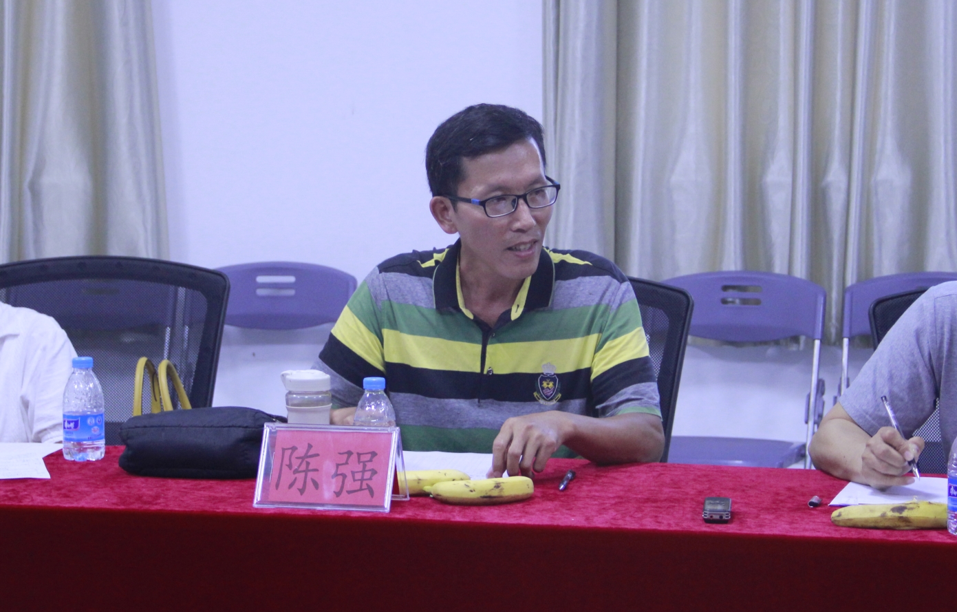 “南海青年学者论坛：政治儒学与政治现代性——批评与回应”在我院召开